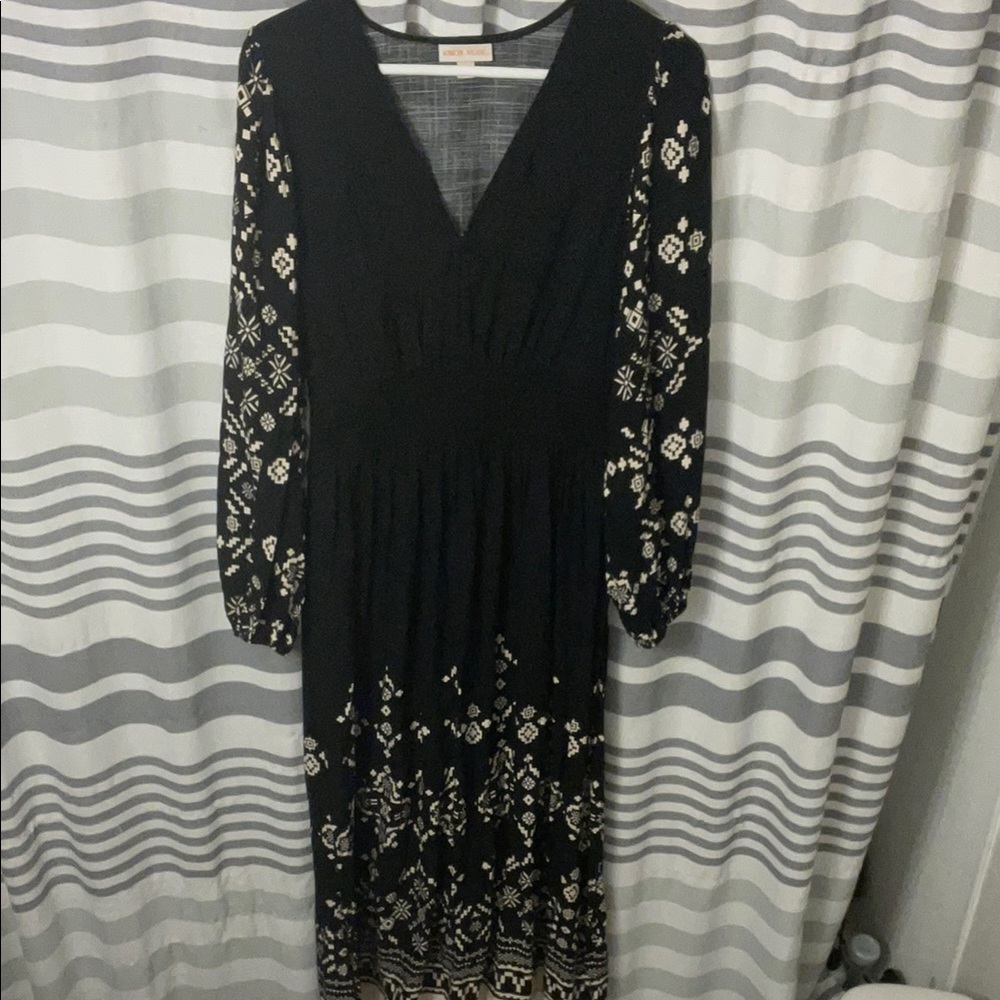 Elegant Black and White Patterned Dress